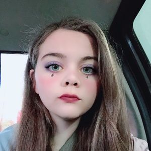 Meet your Posher, Ella